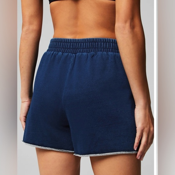 Fabletics - Picture 2 of 2